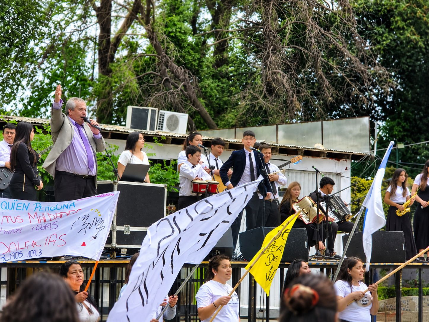 Actividad comunitaria de Iglesia Salvos en Cristo